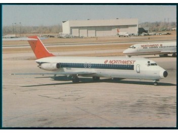 Northwest, DC-9