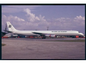 Southern Air Transport, DC-8