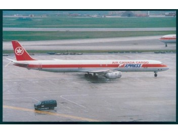 Air Canada, DC-8