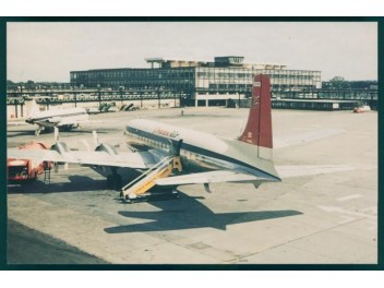 London Gatwick: Transair CL-44