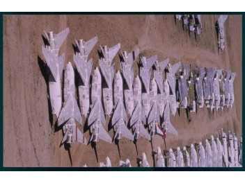 USAF (AMARC), F-4, F-8,...