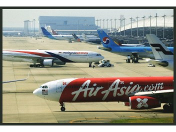 Osaka Kansai: Air Asia X,...
