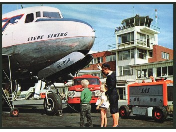 Oslo: SAS DC-6, Stewardess