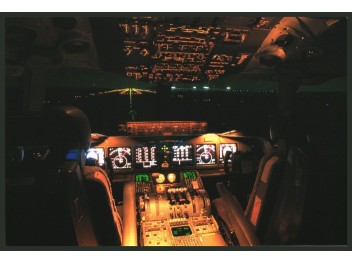 Cockpit, JAL MD-11