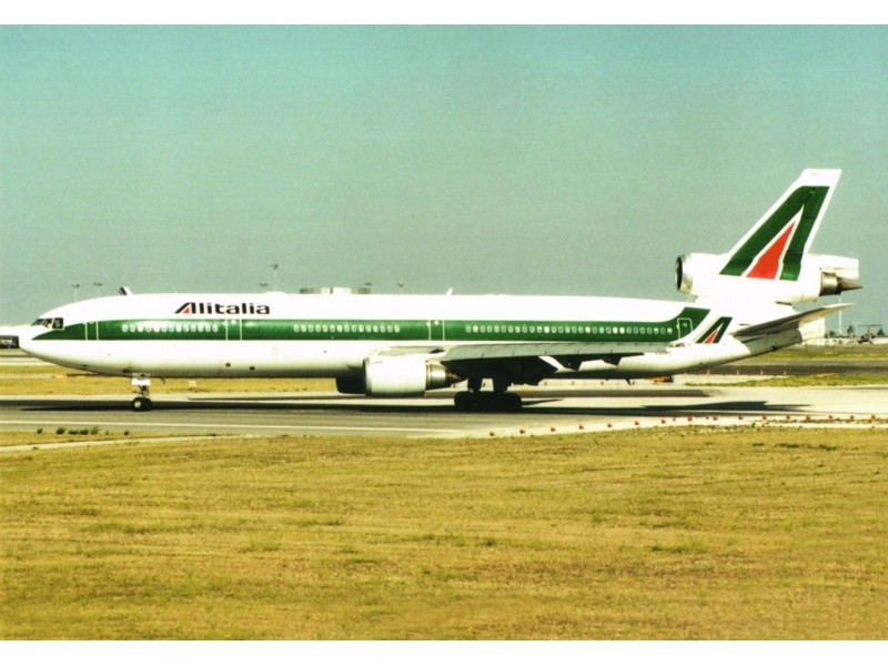 Gruppo Alitalia MD 11 ALL PAX Airline Safety Card airlines memorabilia sc565 aa 