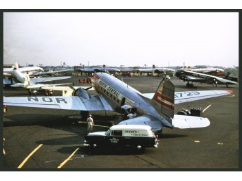 Chicago Midway: DC-3,...