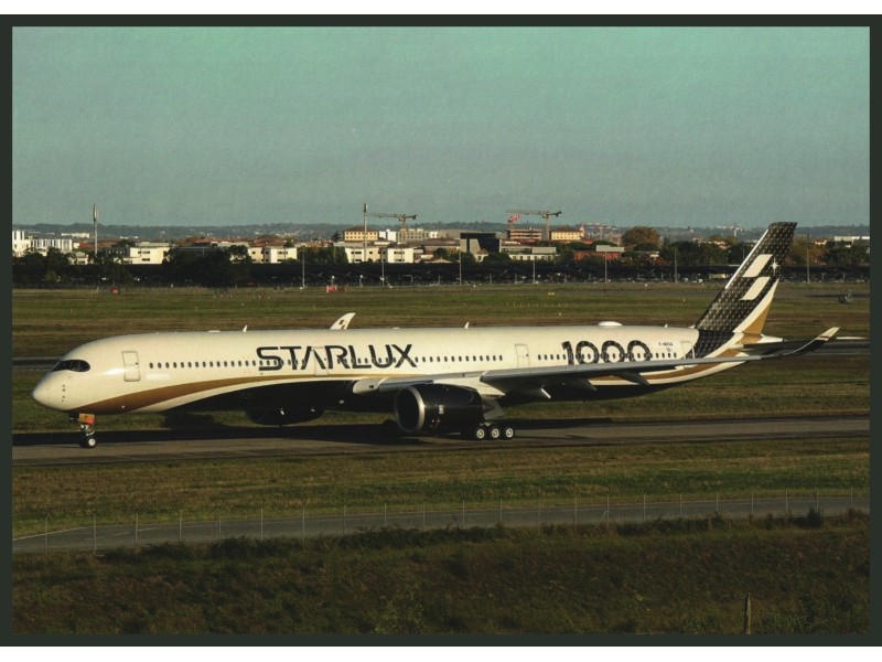 Starlux